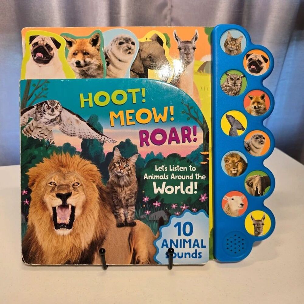 "Hoot! Meow! Roar! Let's listen to the animals around the world" sound book